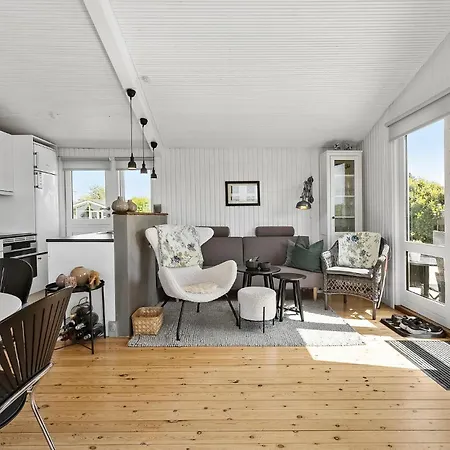 Vakantiehuis 2 Bedroom Amazing In