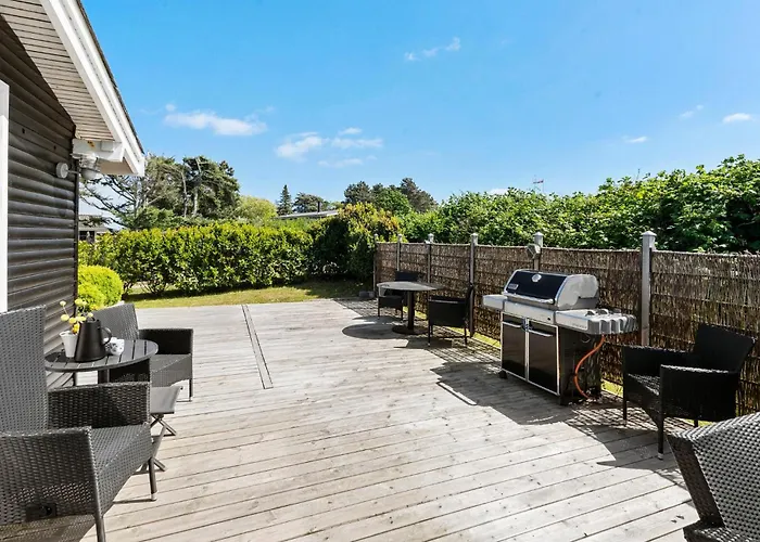 2 Bedroom Amazing In Casa de Férias Martofte